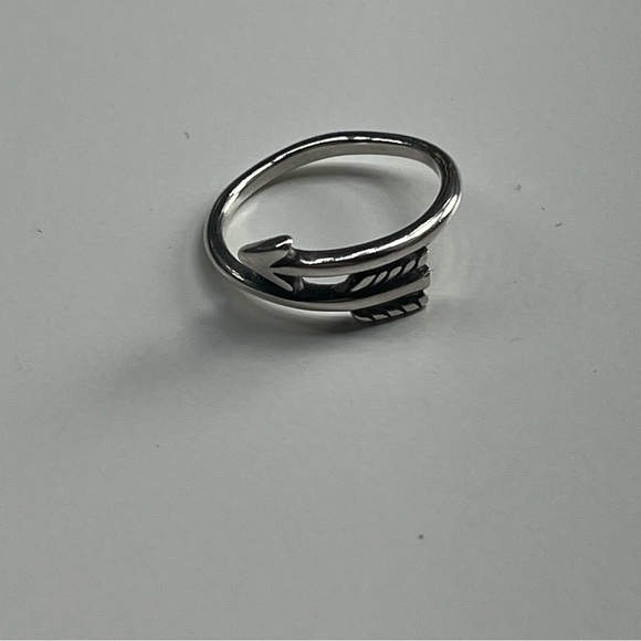 James Avery 925 Sterling Silver Heart And Arrow Size 5.5 Ring - Picture 5 of 6